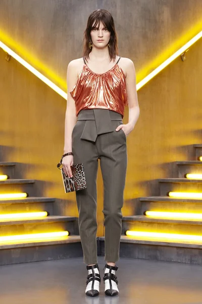 Look 17